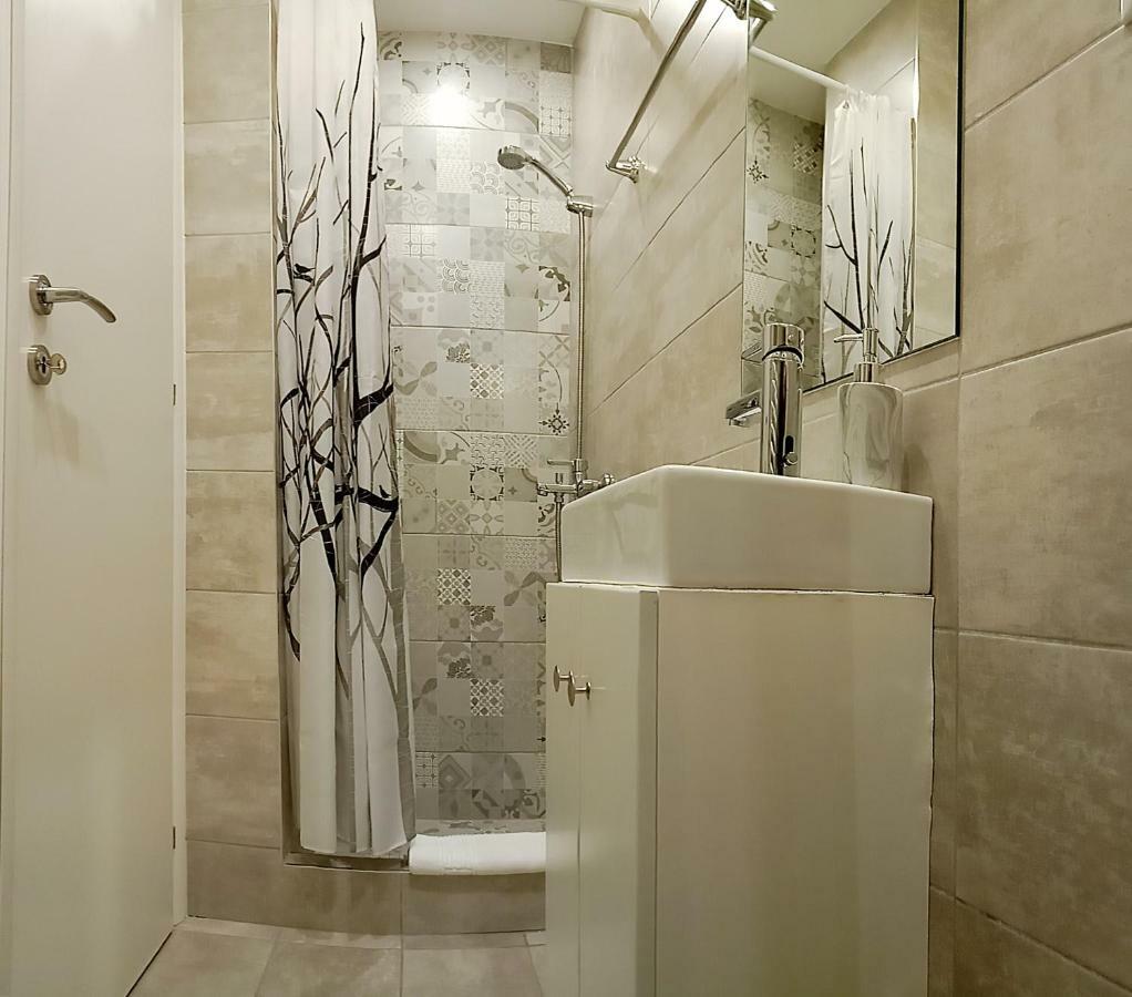 Appartamento Heliconia Deluxe Apt Must Salonicco Esterno foto